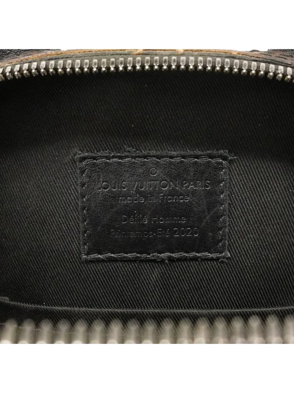 Louis Vuitton Shoulder Bag Monogram Tufting Vertical Soft Trunk Joanne